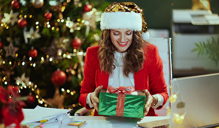Why Custom Kitchenware Makes the Perfect Christmas Gift